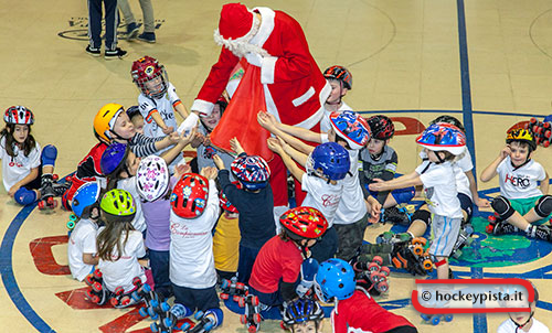 Il Babbo Natale Sui Pattini Fotografia Stock Immagine Di Costume